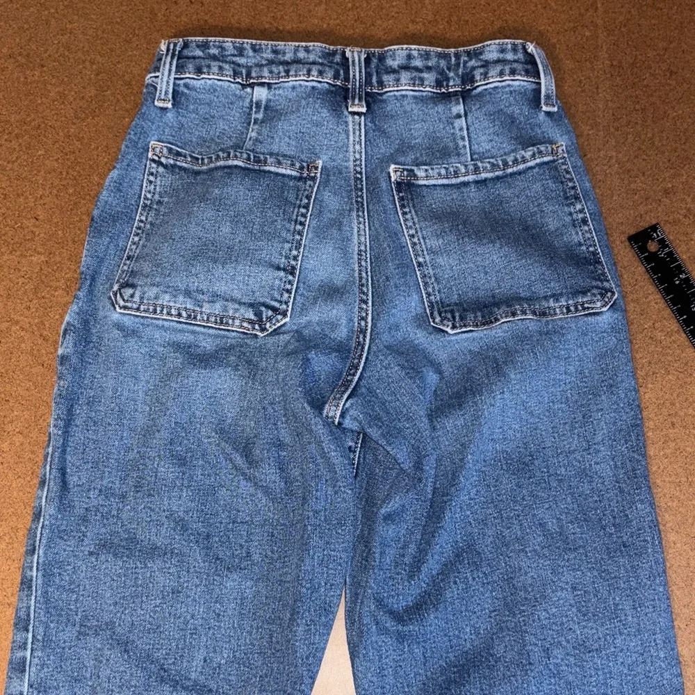 Old Navy Women's SZ 4 OG Loose High Rise Boyfriend Jeans Front Patch Pockets